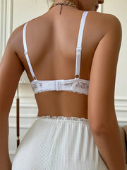 Contrasting lace push-up bras, comfortable and breathable cut-out bras, women's underwear.